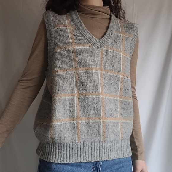 Vintage Jantzen Gray Pullover Sweater Vest - Picture 2 of 10